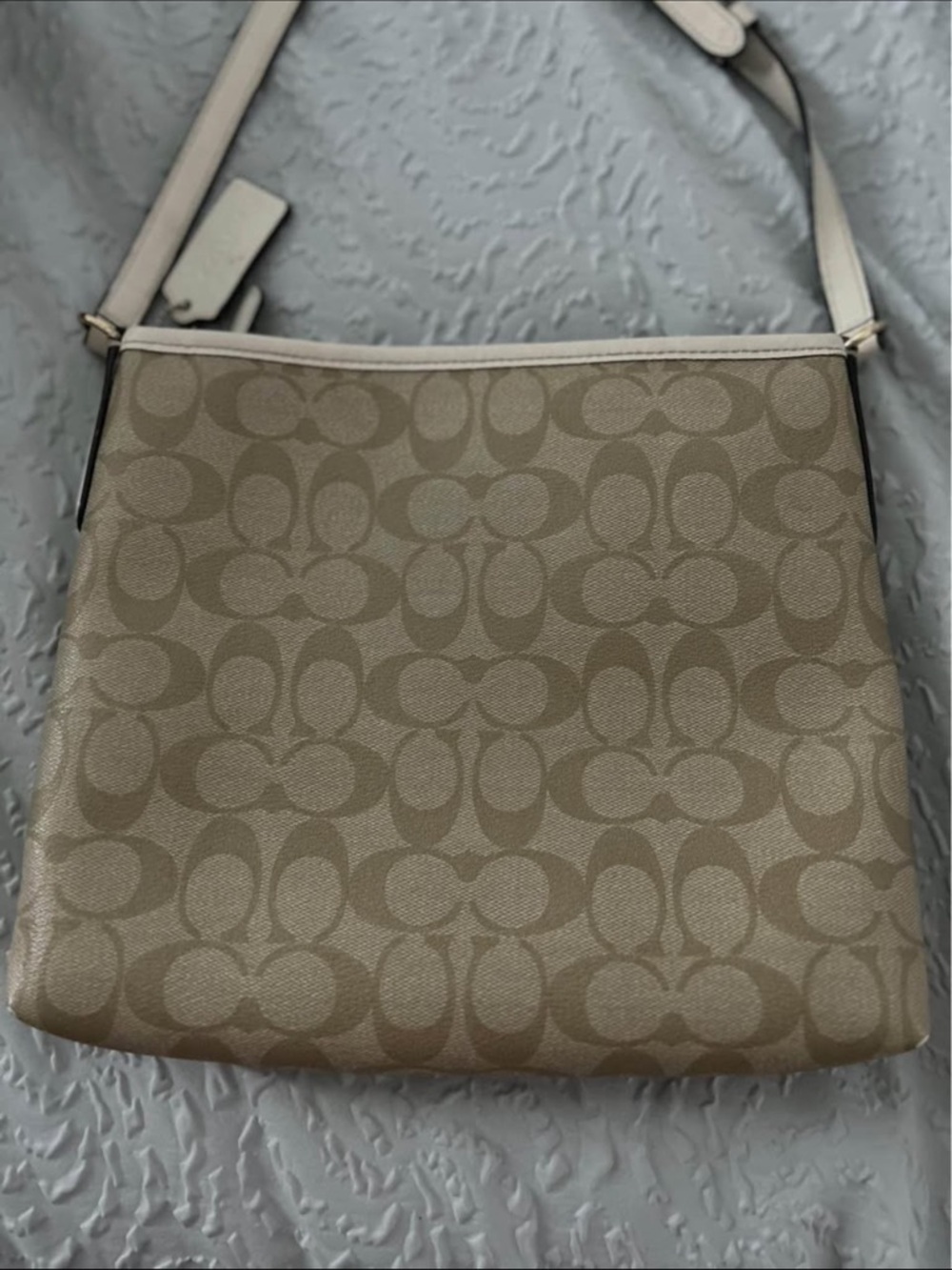 Coach Khaki and Chalk Signature Crossbody with Matching Zip Wallet - Picture 3 of 8